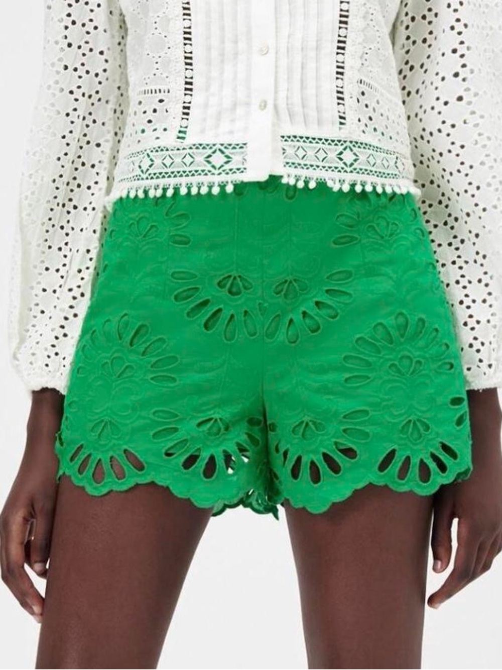 Zara Green Eyelet Lace Scalloped Hem Shorts